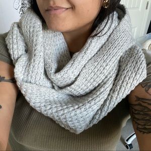 Very soft light grey knit infinity